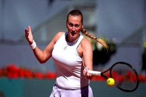 科维托娃重返赛场，爆冷首场状态出色，美国队观众沸腾！-爱游戏官方平台